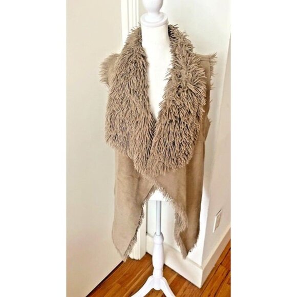L/XL‎ Cejon Beige Super Soft Faux Fur Layering Classic Grunge City Tiered Vest - Picture 1 of 5